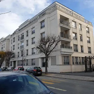 Grand F3 Confortable 5 Mn De Paris Et Proche Disneyland France